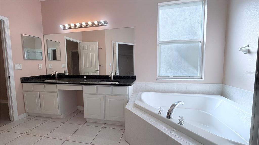 4712 Mapletree Loop - Photo 18