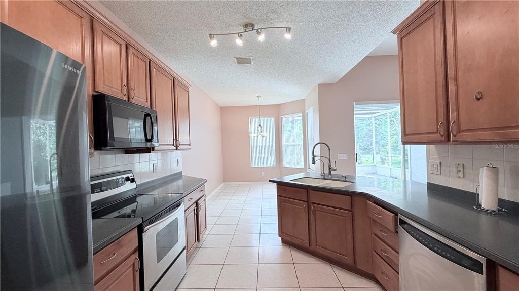4712 Mapletree Loop - Photo 8