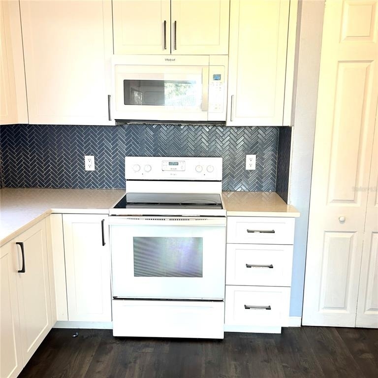 2152 Greenbriar Boulevard - Photo 5