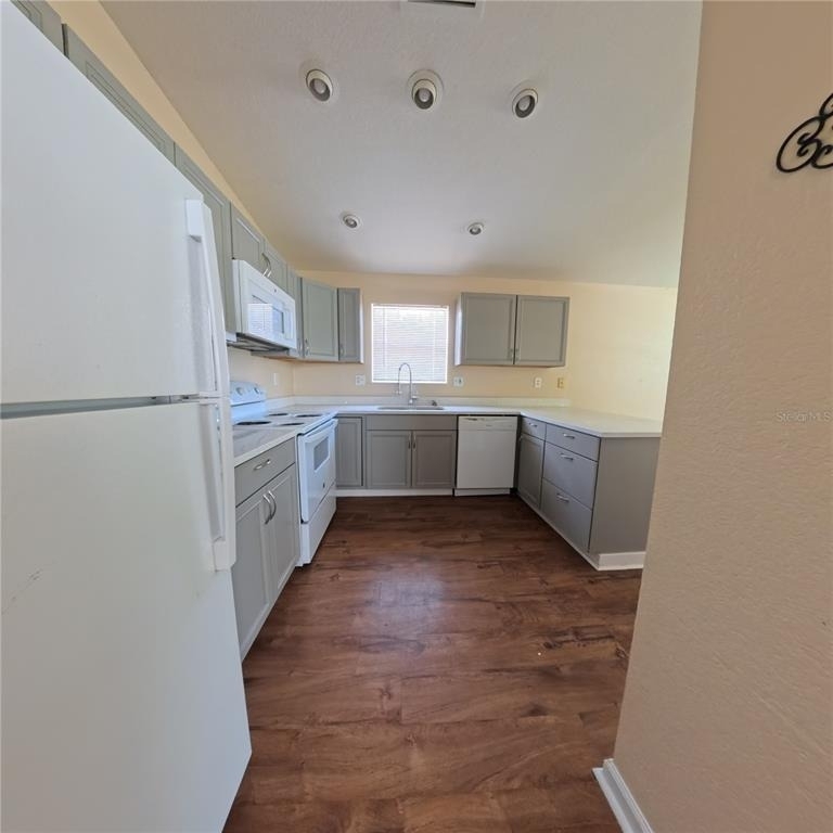 5560 61st Street N - Photo 6