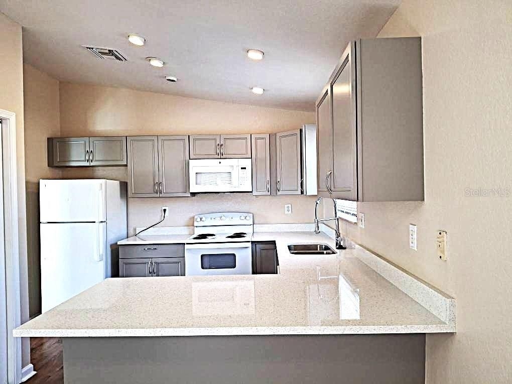 5560 61st Street N - Photo 2