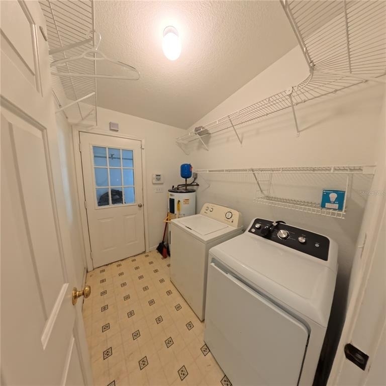 5560 61st Street N - Photo 16