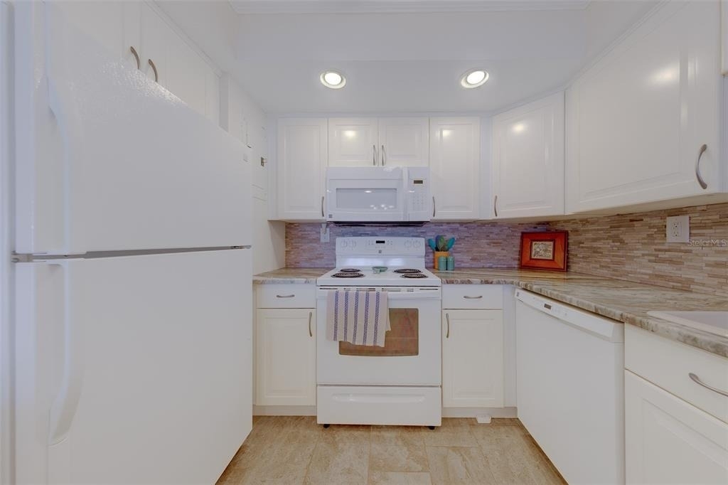 17920 Gulf Boulevard - Photo 6