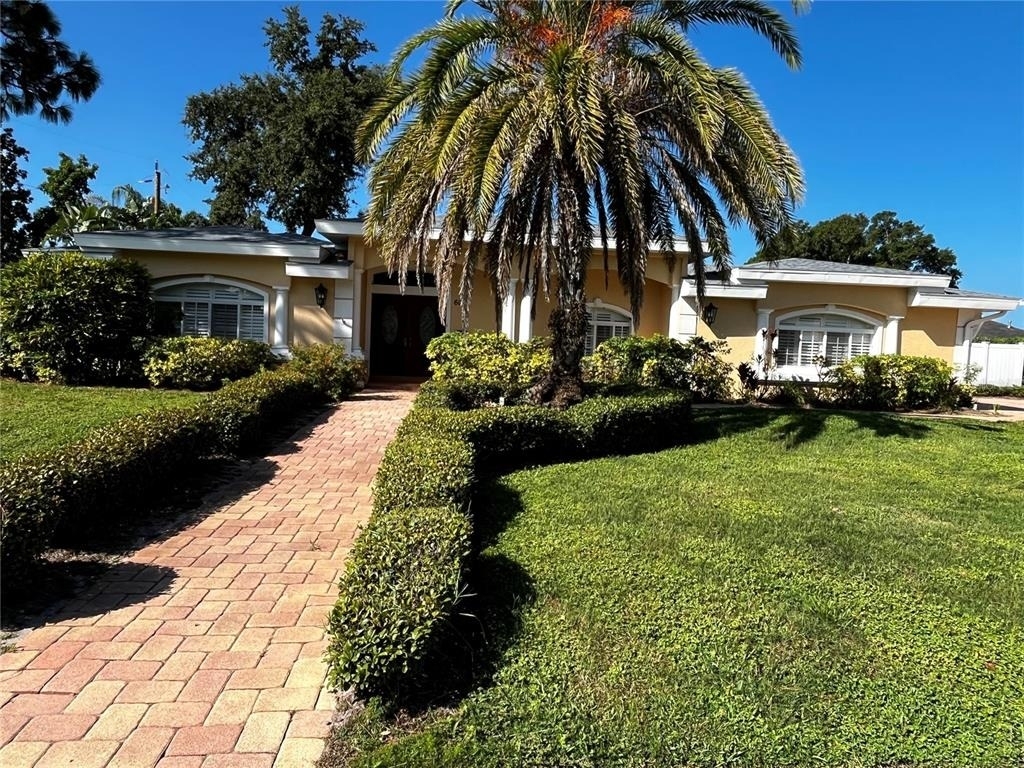 601 Palm Avenue - Photo 0
