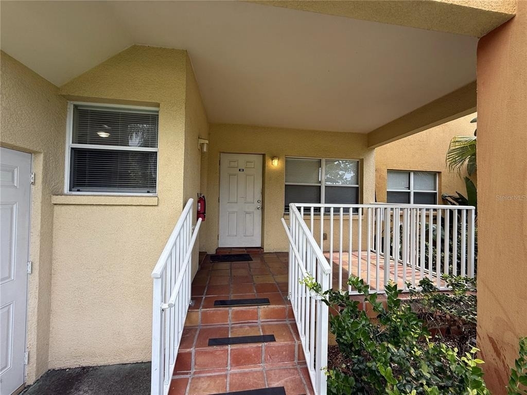 1355 Drew Street - Photo 0
