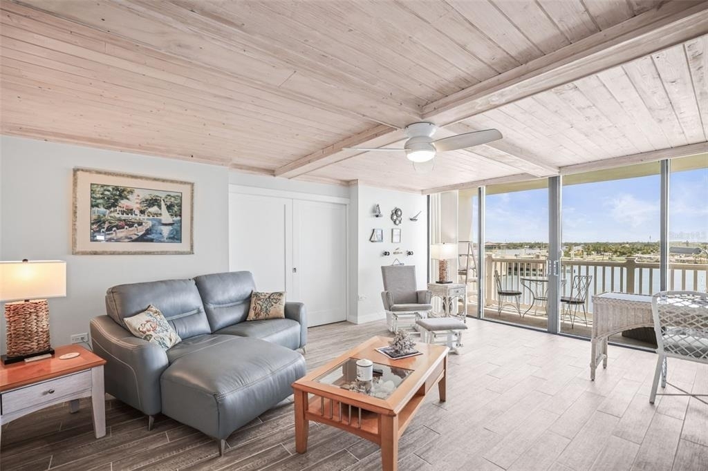 500 Treasure Island Causeway - Photo 8