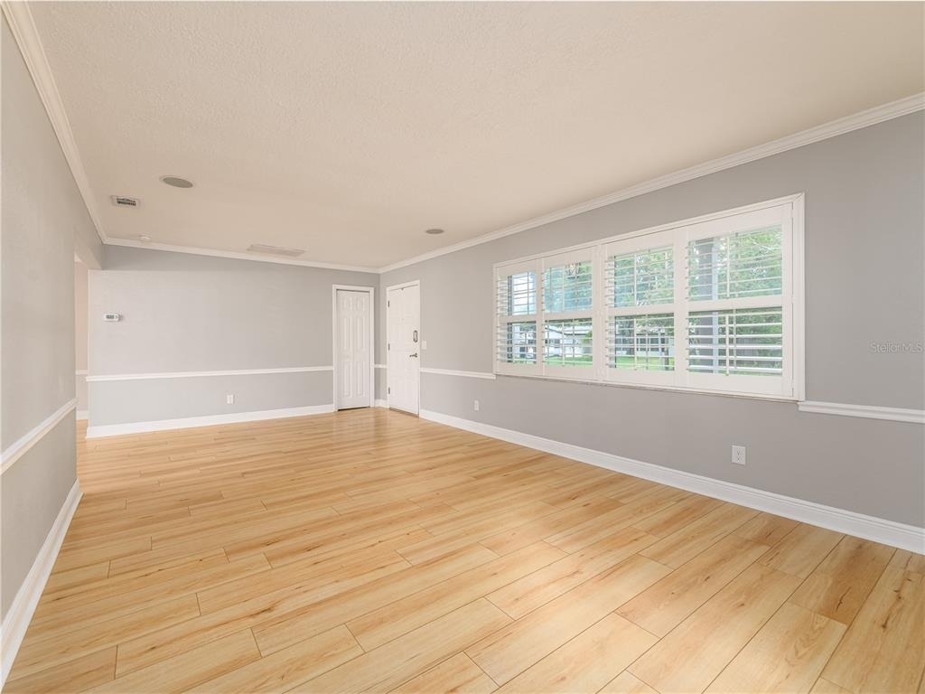 1661 Algonquin Drive - Photo 5