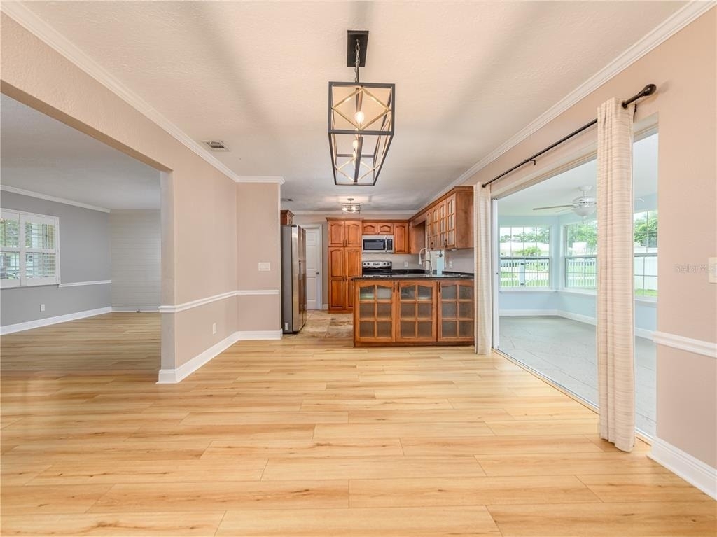 1661 Algonquin Drive - Photo 7