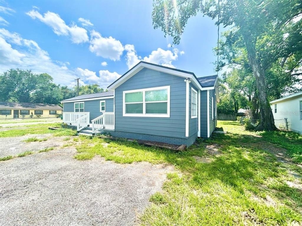 8004 N Marks Street - Photo 0