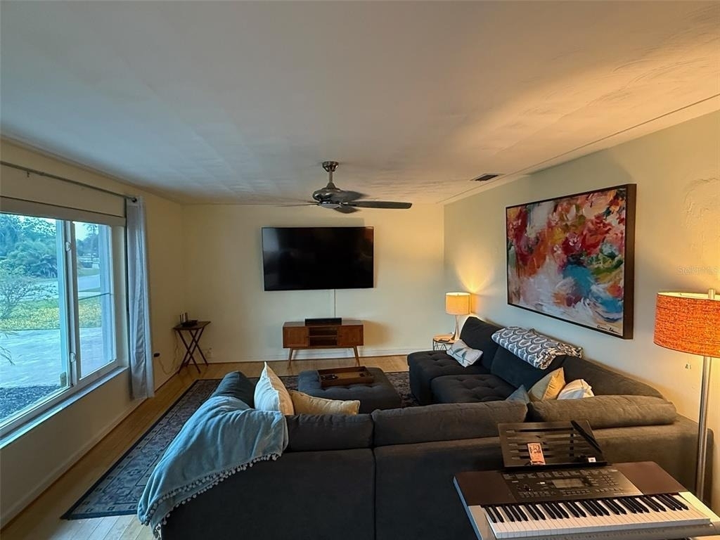 2720 Goldenrod Street - Photo 1
