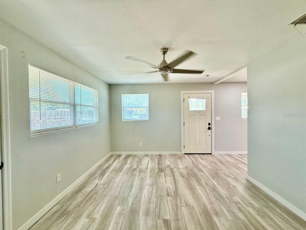 4406 W Trilby Avenue - Photo 5