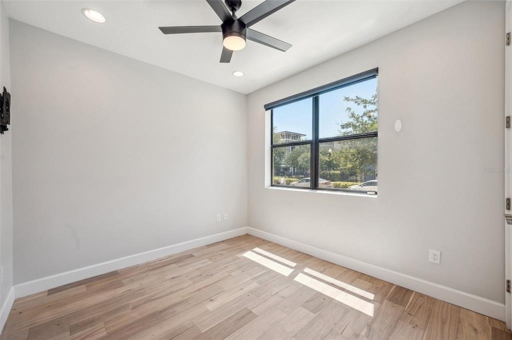 401 N Oregon Avenue - Photo 3