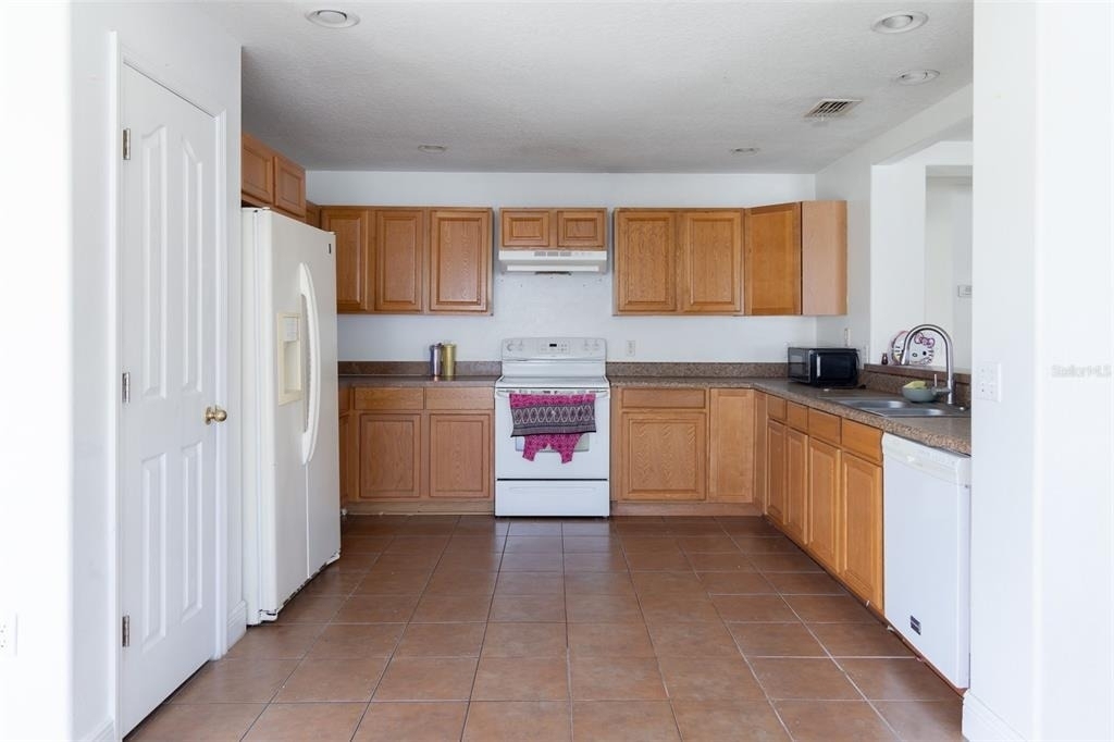 1631 Perdido Court - Photo 8