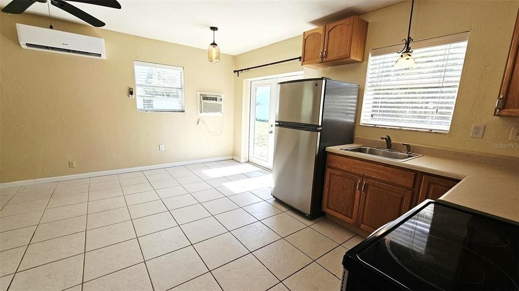 865 Palm Avenue - Photo 5