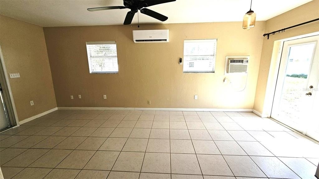 865 Palm Avenue - Photo 2