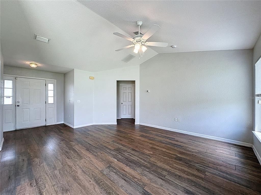 424 Danube Way - Photo 33