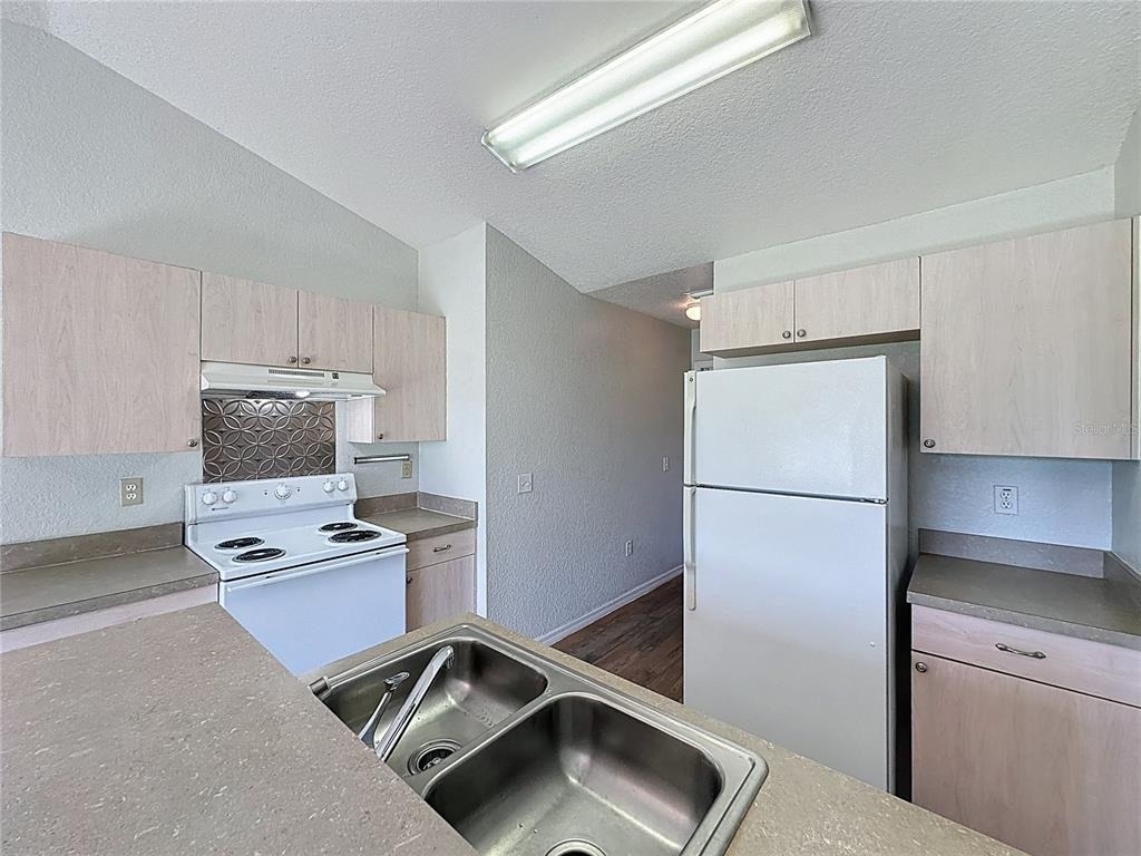 424 Danube Way - Photo 10