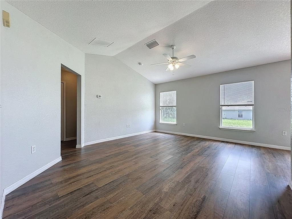 424 Danube Way - Photo 32