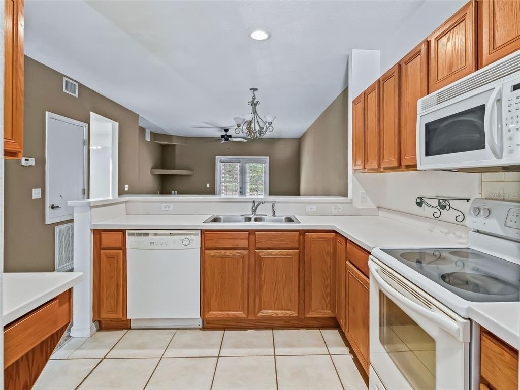 231 Ne 28th Avenue - Photo 9