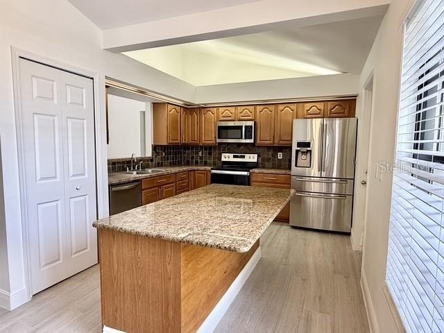 553 Walnut Grove Place - Photo 10