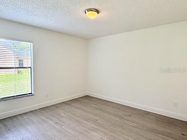 553 Walnut Grove Place - Photo 19