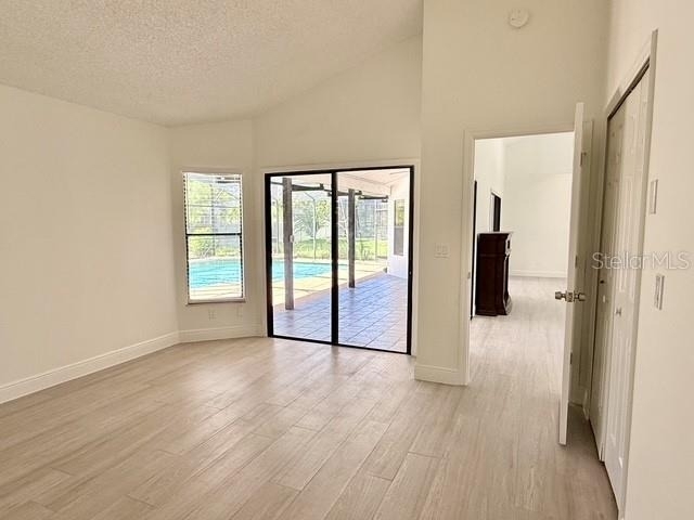 553 Walnut Grove Place - Photo 15