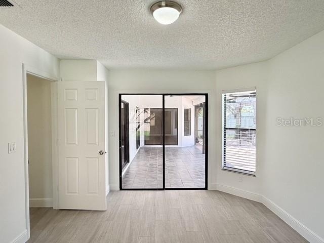 553 Walnut Grove Place - Photo 25