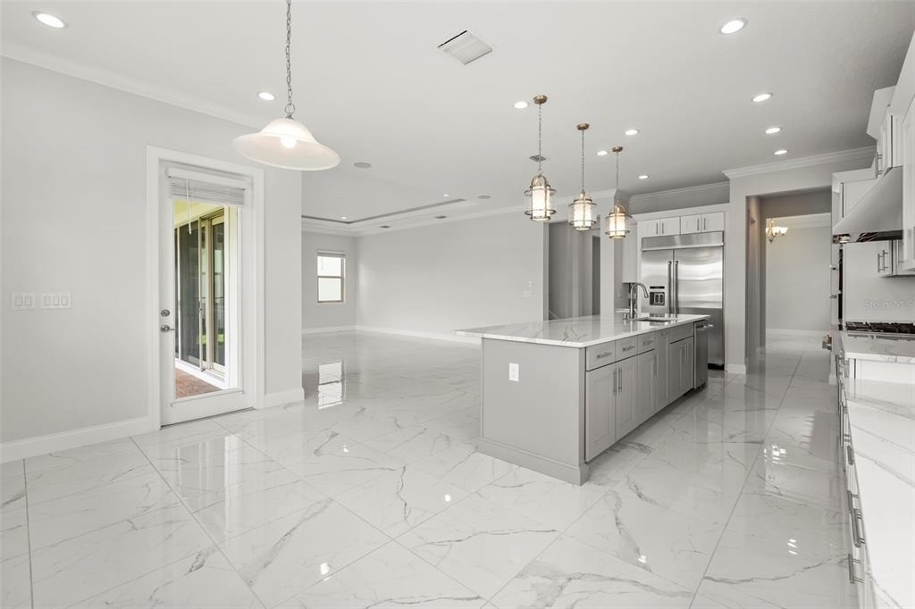 10511 Royal Cypress Way - Photo 7