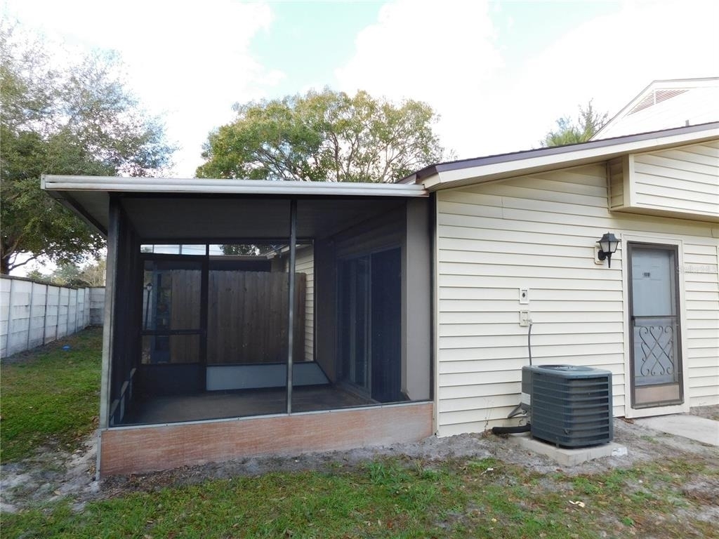 1118 Spring Meadow Drive - Photo 15