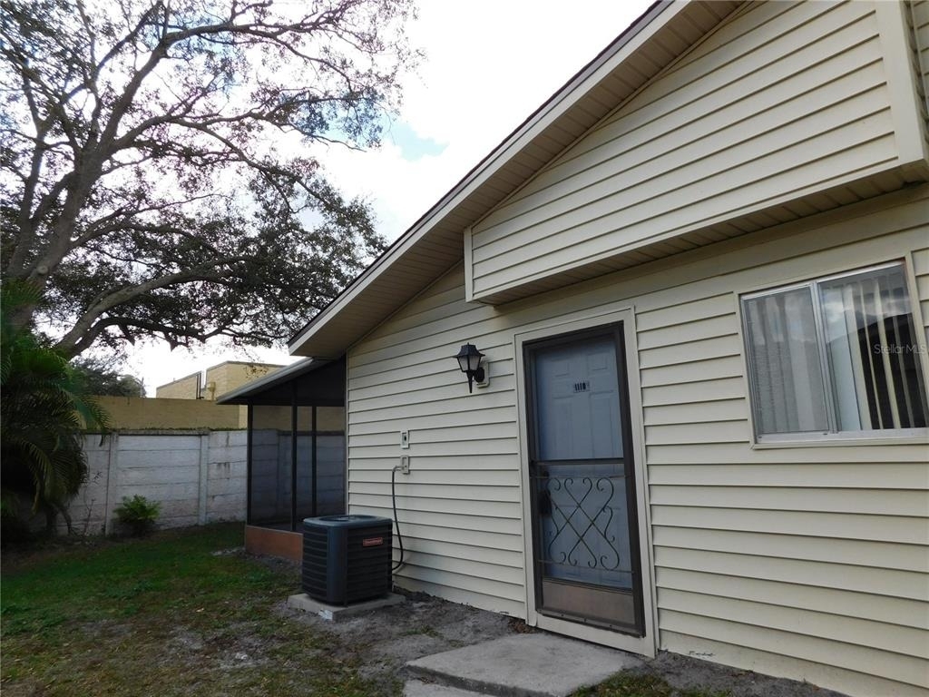 1118 Spring Meadow Drive - Photo 0