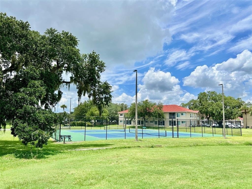 2300 The Oaks Boulevard - Photo 56