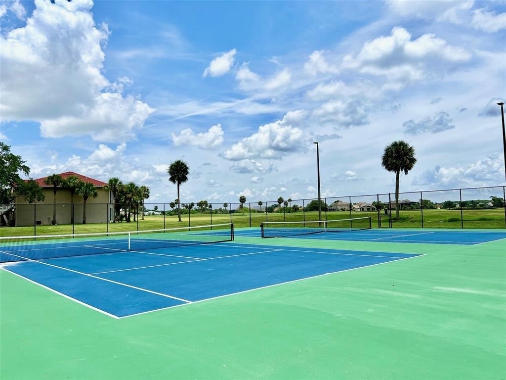 2300 The Oaks Boulevard - Photo 54