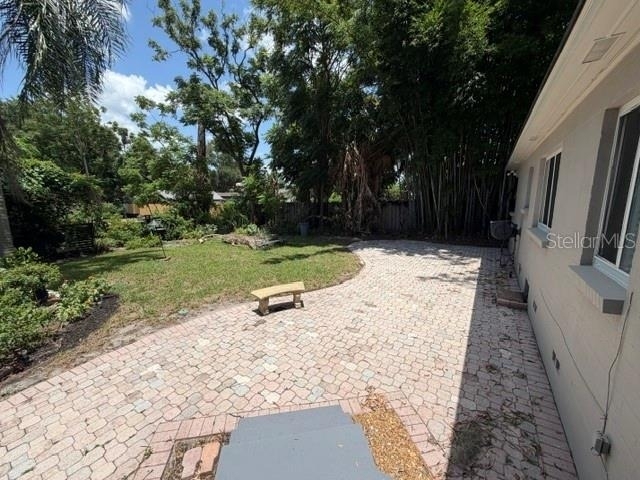 1009 E Marks Street - Photo 5