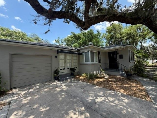 1009 E Marks Street - Photo 1