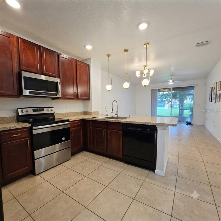 1561 Chelsea Drive - Photo 1