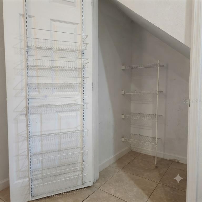 1561 Chelsea Drive - Photo 9
