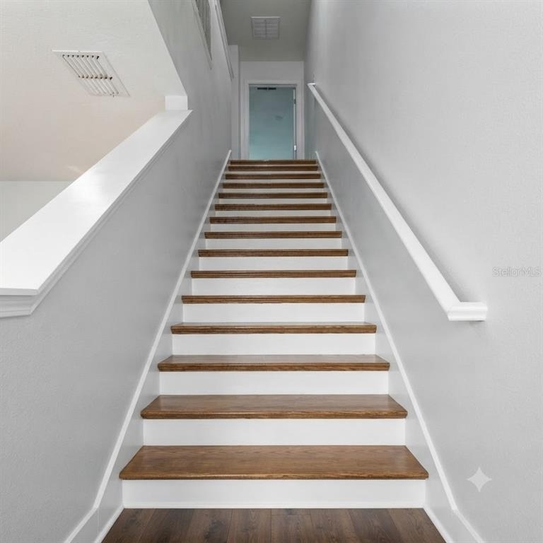 1561 Chelsea Drive - Photo 14