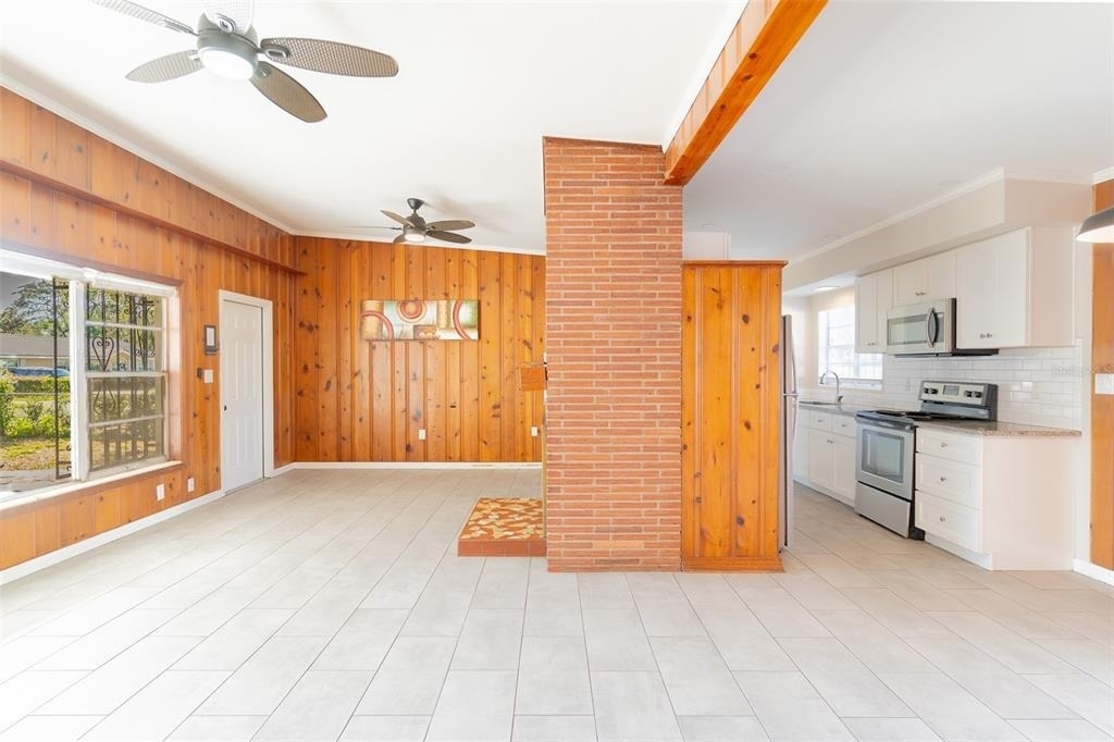 495 Avenue F Se - Photo 2