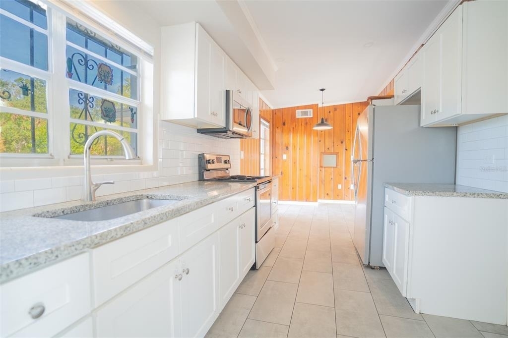 495 Avenue F Se - Photo 6