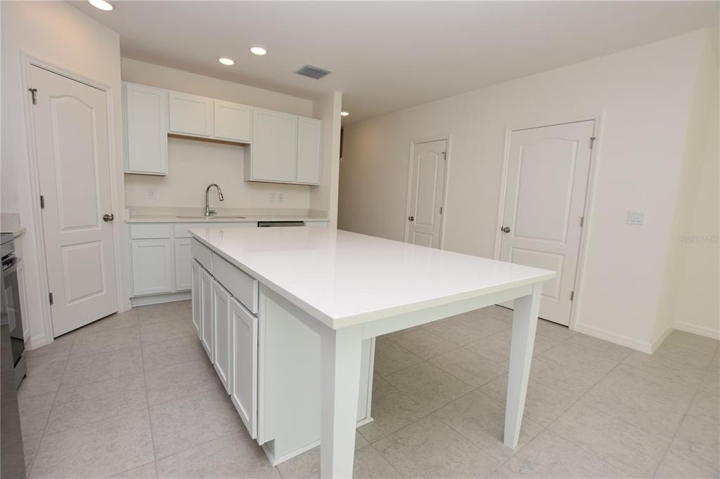 3905 Academia Avenue - Photo 6