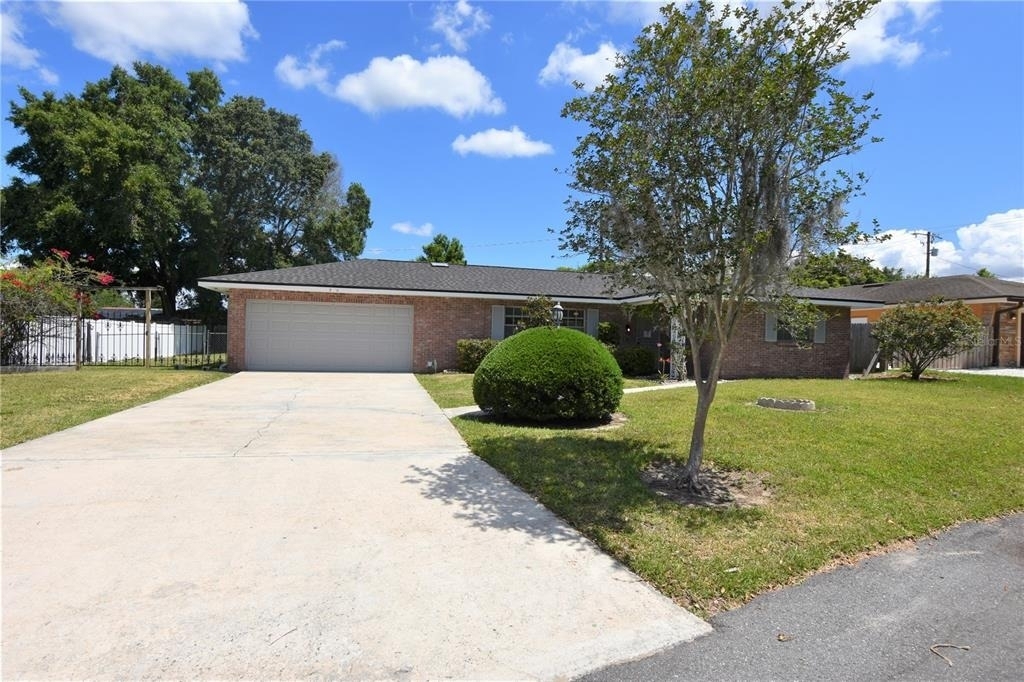 204 Chaucer Lane - Photo 0