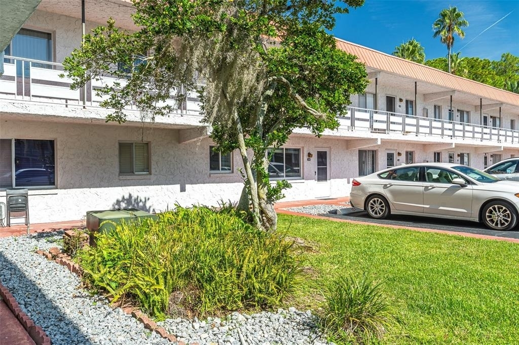 1100 Martinique Drive - Photo 27