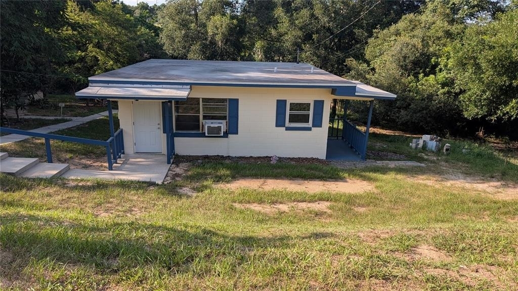 738 E Minneola Avenue - Photo 1