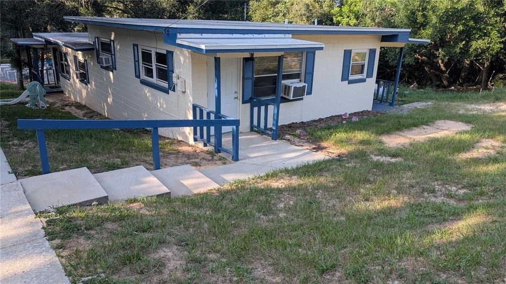 738 E Minneola Avenue - Photo 0