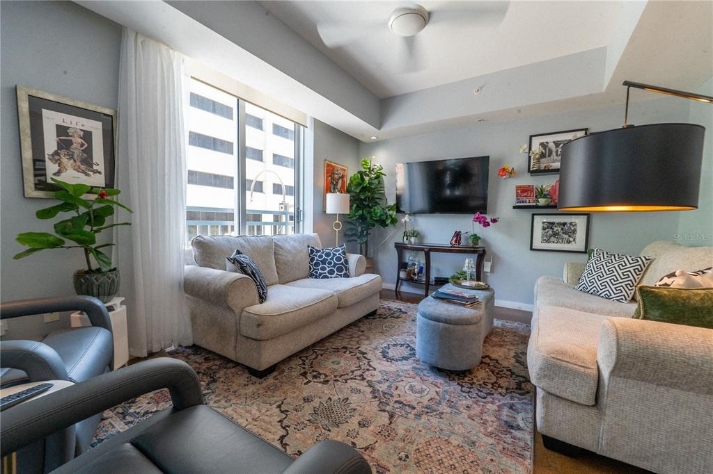 1350 Main Street - Photo 8