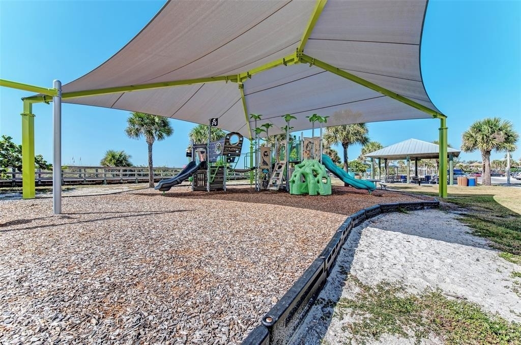 12165 Gulfstream Boulevard - Photo 27