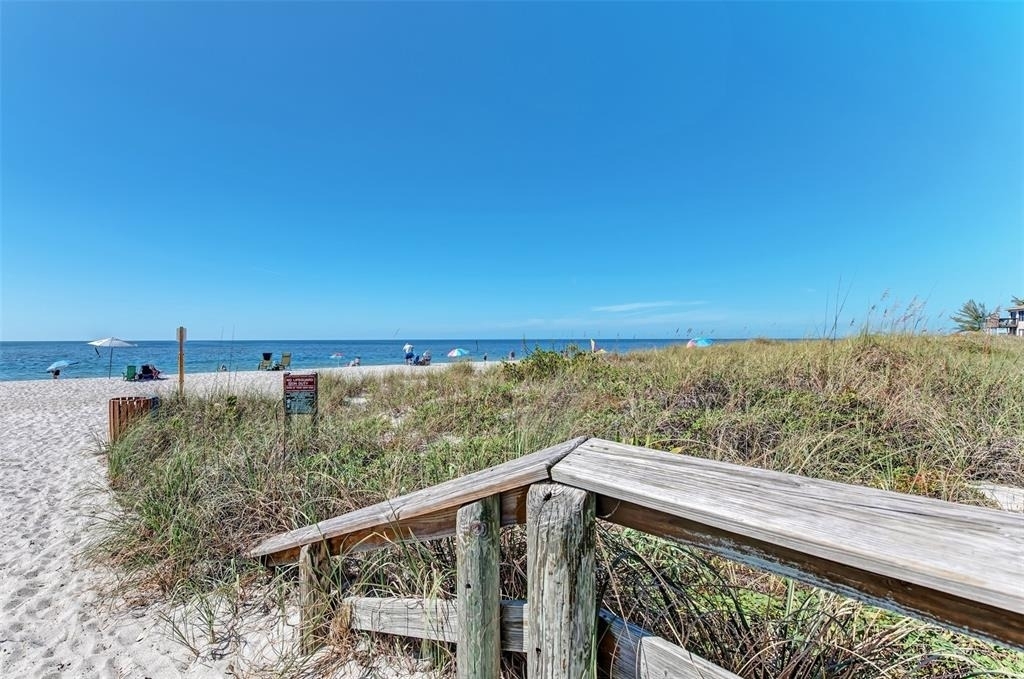 12165 Gulfstream Boulevard - Photo 39