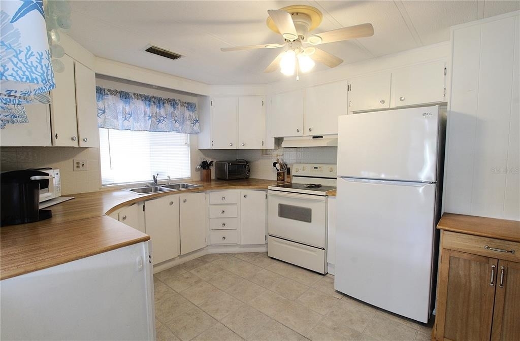 607 Cervina Drive - Photo 3