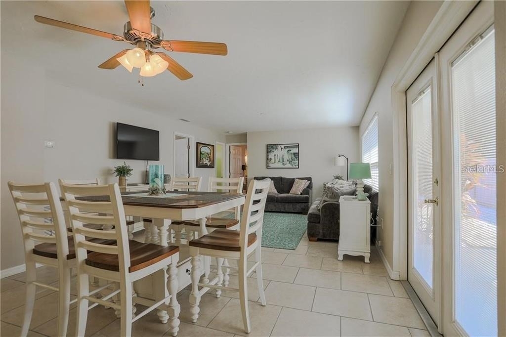 2907 Hyde Park Street - Photo 2