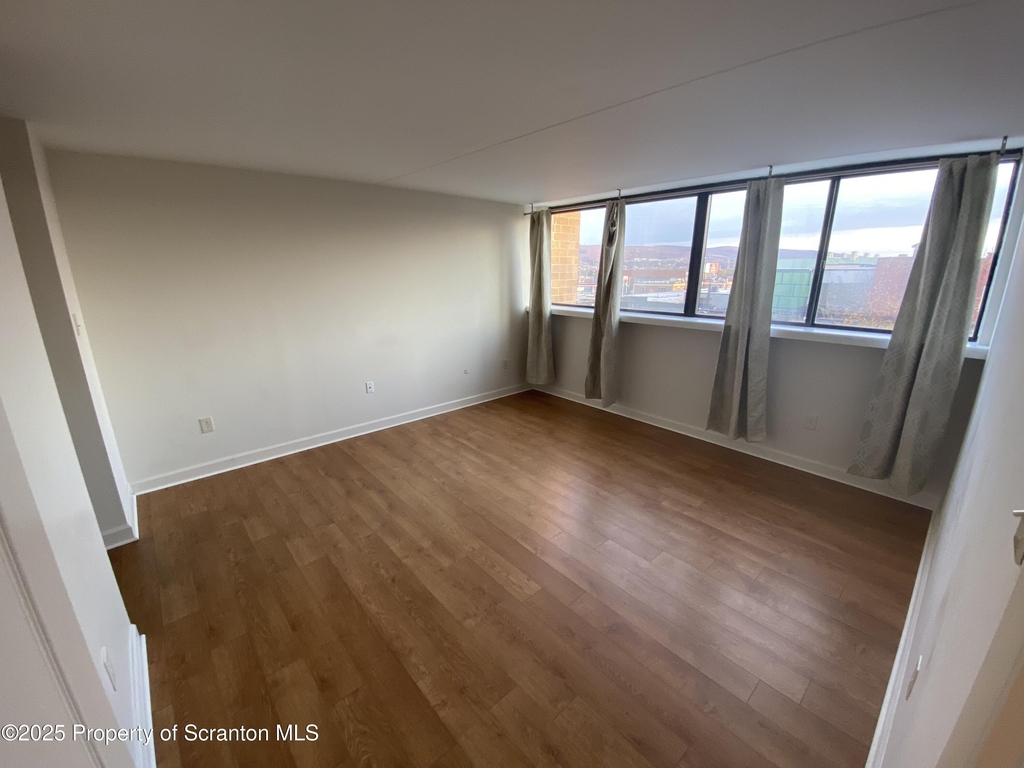 220 Linden Street - Photo 4